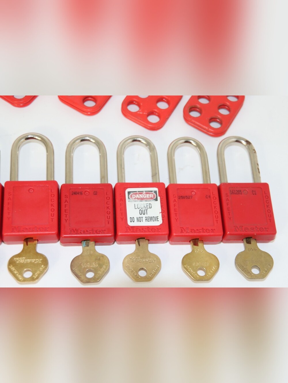 MasterLock Lock Out Tags - Picture 6 of 9